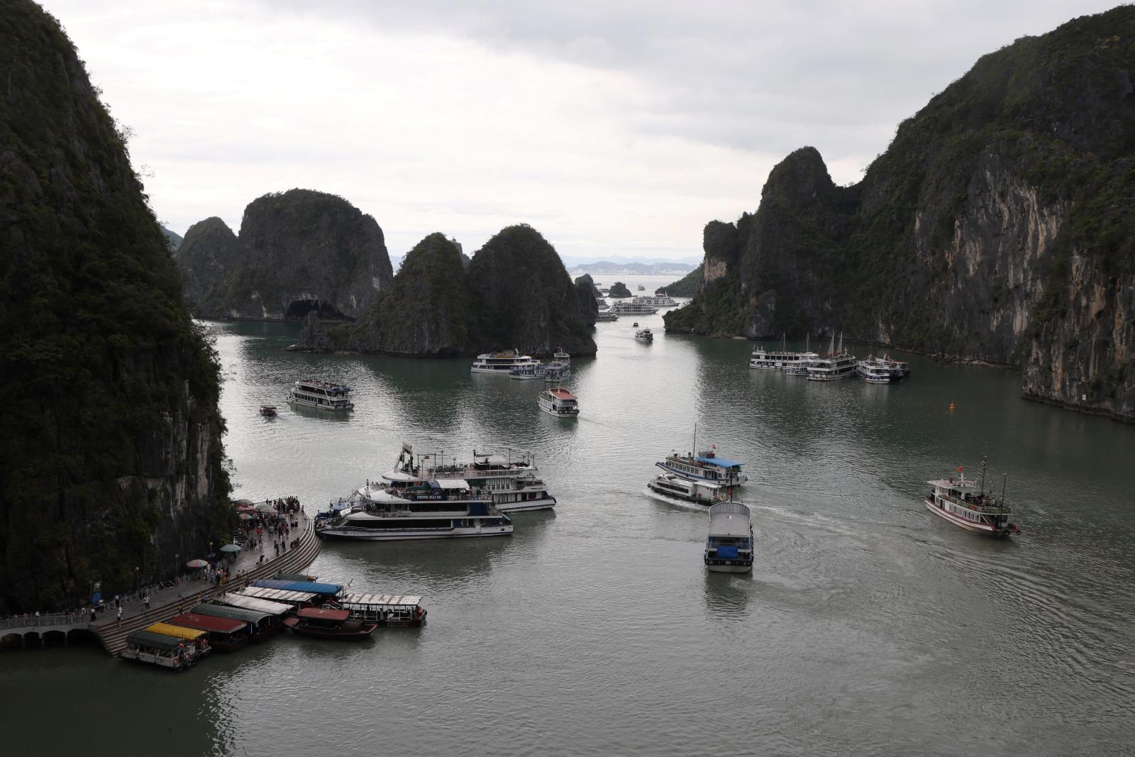 Tragic Vietnam Ha Long Bay Boat